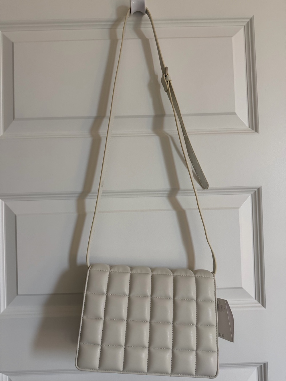 H&M Quilted Crossbody Bag in Cream